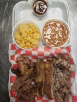 Shundra's Soul Smokehouse food