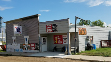 Hitching Post outside