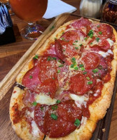 Oggi's Sports Brewhouse Pizza food