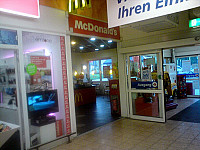 McDonald`s inside