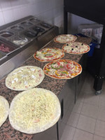 Pizza Villaroma Emporter food