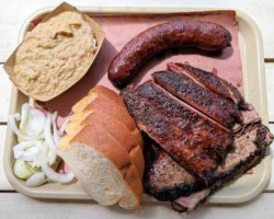 Goldee’s Barbecue food