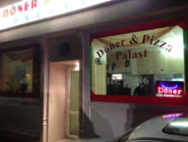 Pizza Döner Palast outside