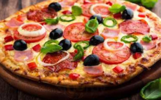 Toscana Gourmet Pizza food