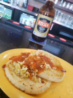 Cafe Las Pupusas food