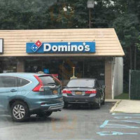 Domino's Pizza outside