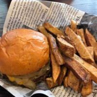 Old Dominion Doggery Burger Shoppe food