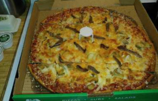 Marcos Pizza food