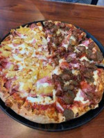 Barro's Pizza food