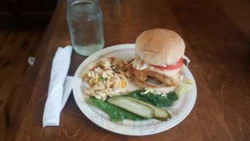 Goldie's Farmhouse food