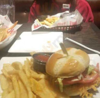 Red Robin Gourmet Burgers food