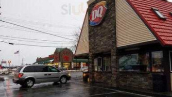 Dairy Queen Grill Chill outside