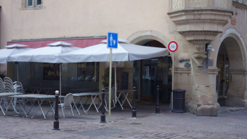 Brasserie des Arcades inside