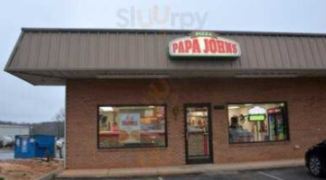 Papa John's Pizza outside