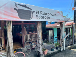 El Rinconcito Sabroso outside