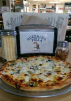 Buzzards Pizza food