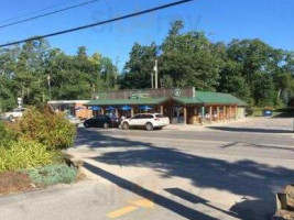 Leelanau Coffee Roasting Co outside