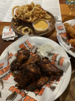 Hooters food