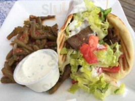 Yanni's Gyro Express food