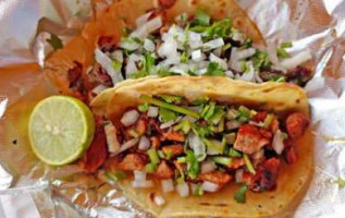 El Paisa Taqueria food