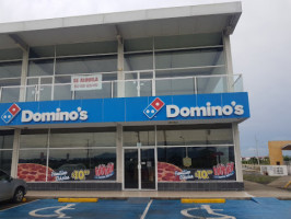 Domino's Pizza outside