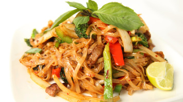 Thai Cuisine Experts food