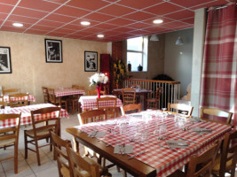 Le Relais De Montchal food