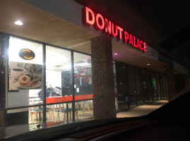 Donut Palace food