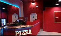 Titu's Pizza inside