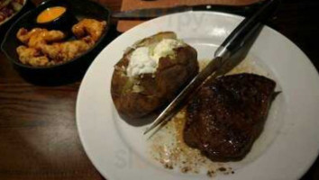 Longhorn Steakhouse inside