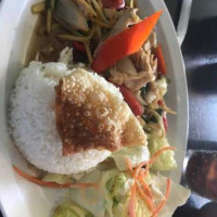 Khunying Thai Cuisine food