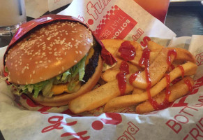 Red Robin Gourmet Burgers And Brews food