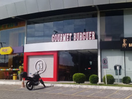 Gourmet Burguer outside