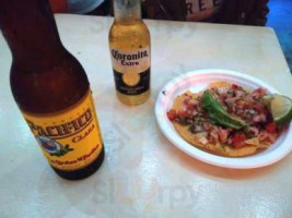 Los Mariscos food