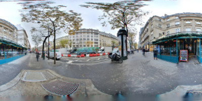 Corcoran's Grands Boulevards inside