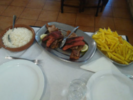 Taverna Tipica Miratejo food