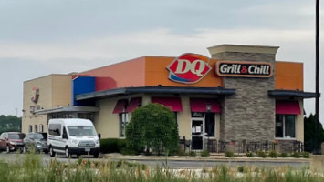 Dairy Queen Grill Chill outside