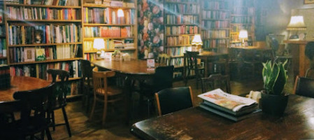 Café Boekowski À l'intérieur