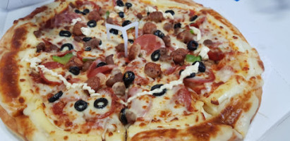 Domino's Pizza food