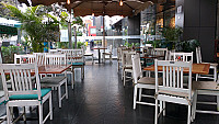 Quinoa Café inside