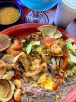 Chelinos Mexican food