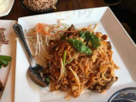 House Of Thai On Larkin food