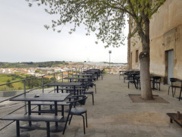 A Taberna Da Muralha inside