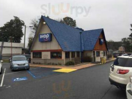 Ihop outside