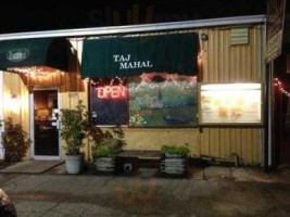 Taj Mahal Indian Cuisine outside