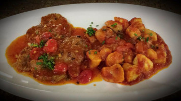 Vesuvio's Ristorante Inc food