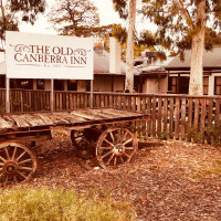 Old Canberra Inn food