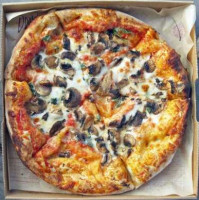 Mod Pizza food