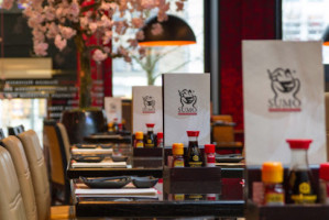 Sumo Sushi & Grill food