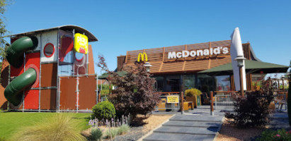 Mcdonald's outside